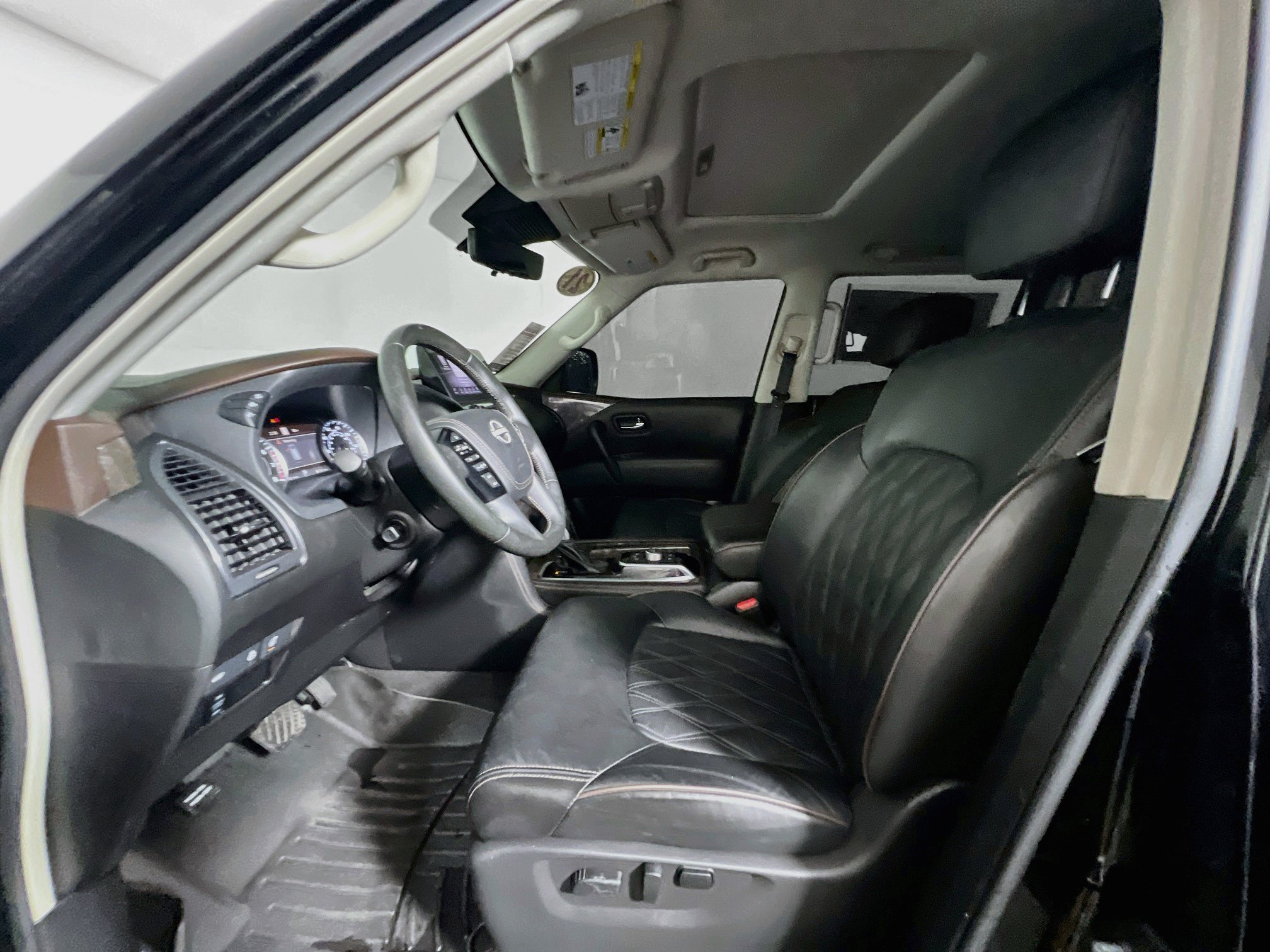 Used 2021 Nissan Armada Platinum w/ Captain's Chairs Package RWD image 14