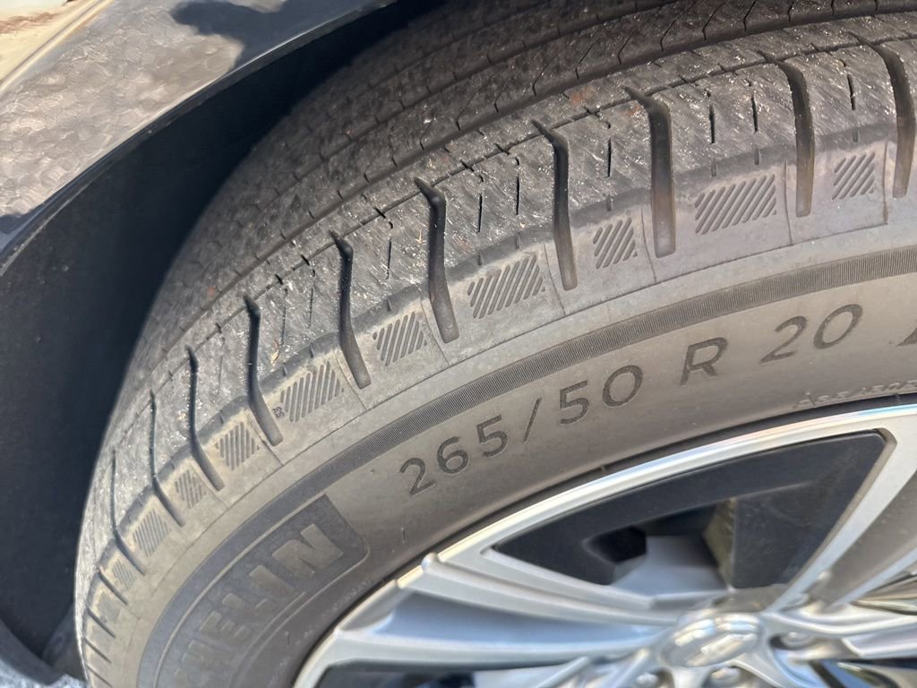 Used 2024 Cadillac Lyriq Luxury w/ LPO, Floor Liner Package image 4