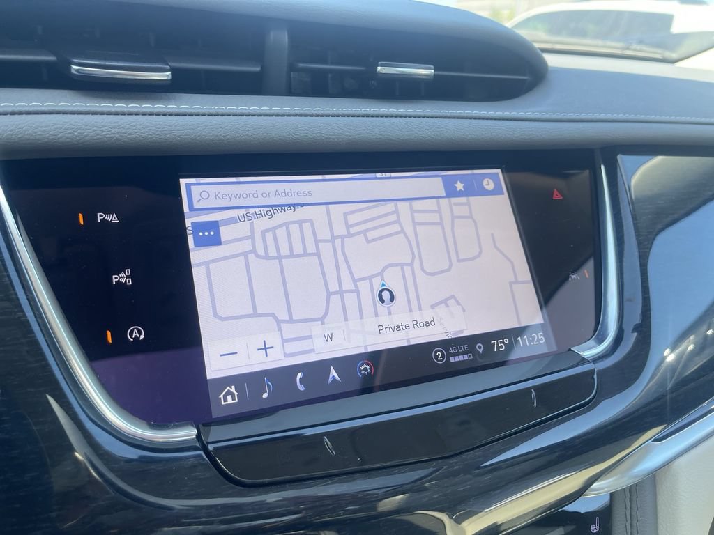 Used 2023 Cadillac XT6 Premium Luxury w/ Technology Package AWD/4WD image 28