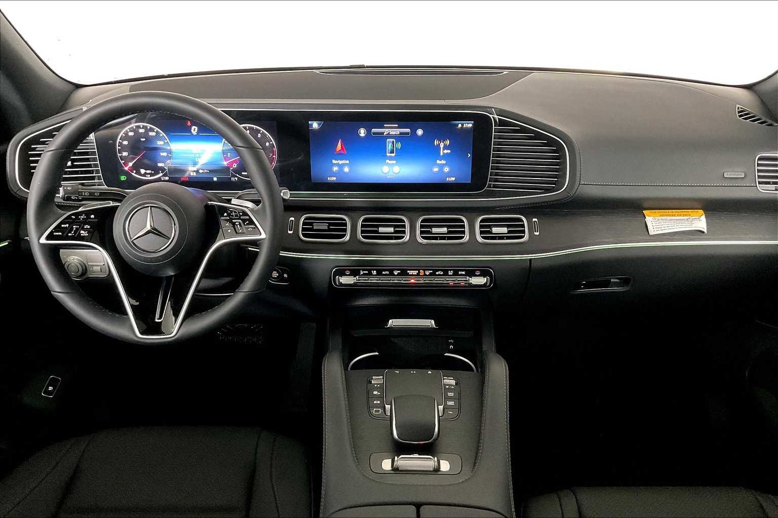 Used 2025 Mercedes-Benz GLS 450 4MATIC image 8