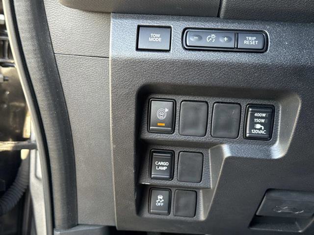 Used 2024 Nissan Frontier SL w/ Technology Package image 24