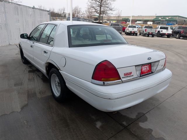 Used 2002 Ford Crown Victoria LX image 19
