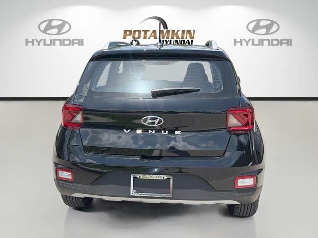 New 2026 Hyundai Venue SEL FWD image 6