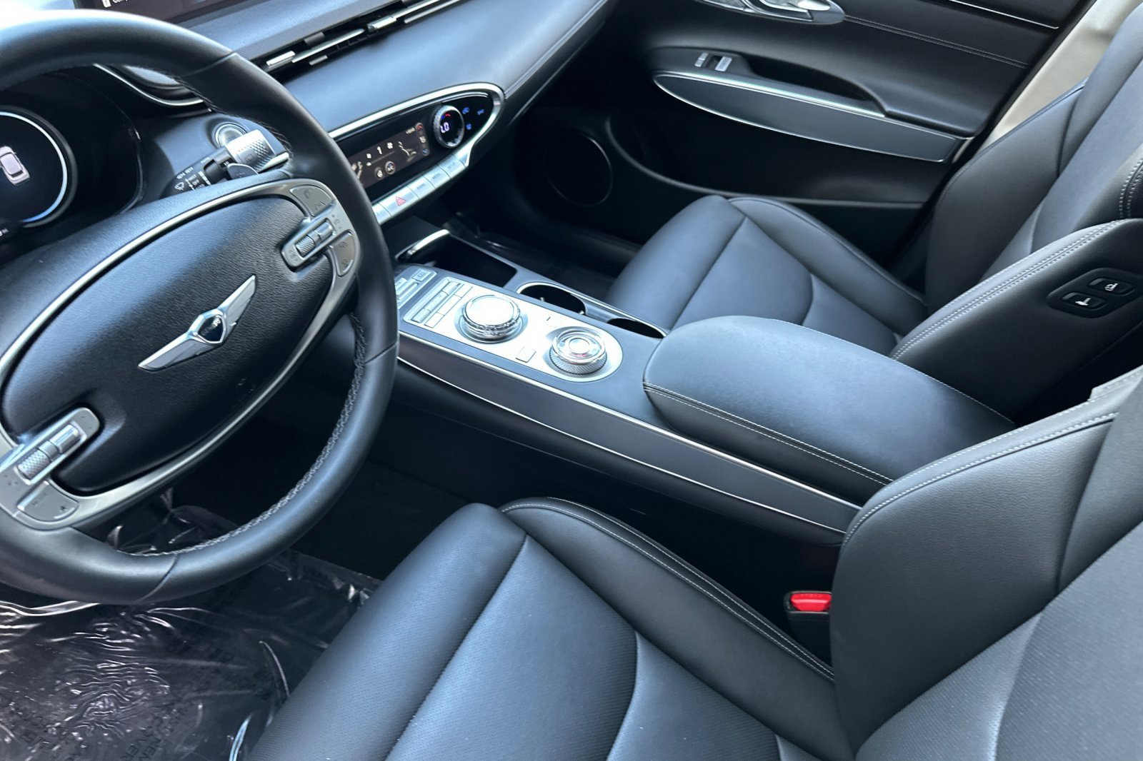 Used 2023 Genesis GV70 2.5T w/ Select Package image 11