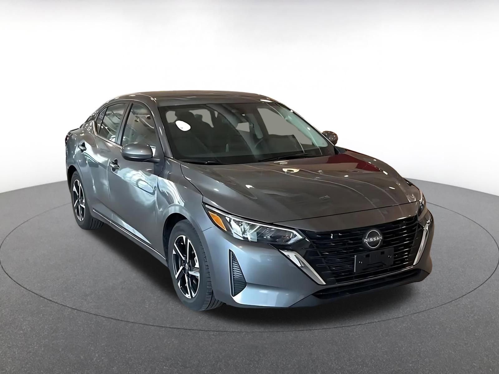 Used 2025 Nissan Sentra SV image 3
