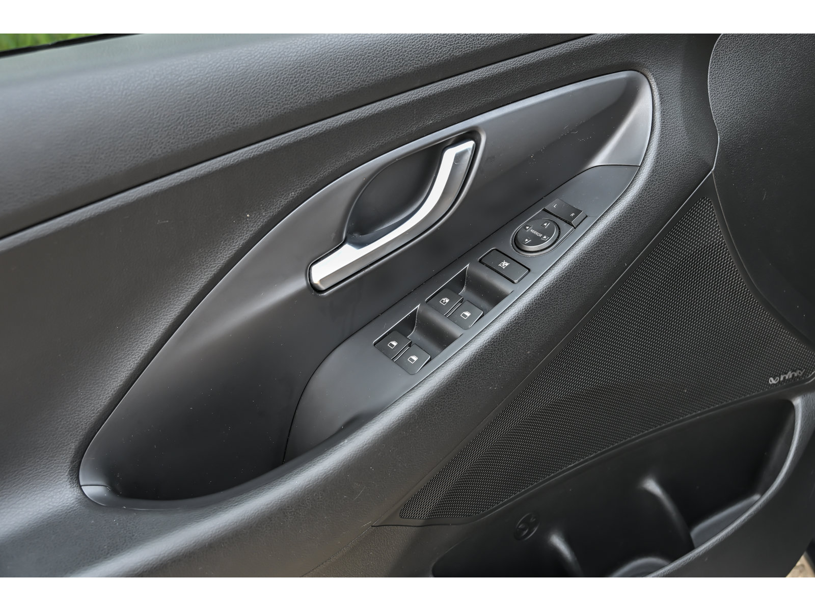 Used 2018 Hyundai Elantra GT w/ Tech Package 03 FWD image 16