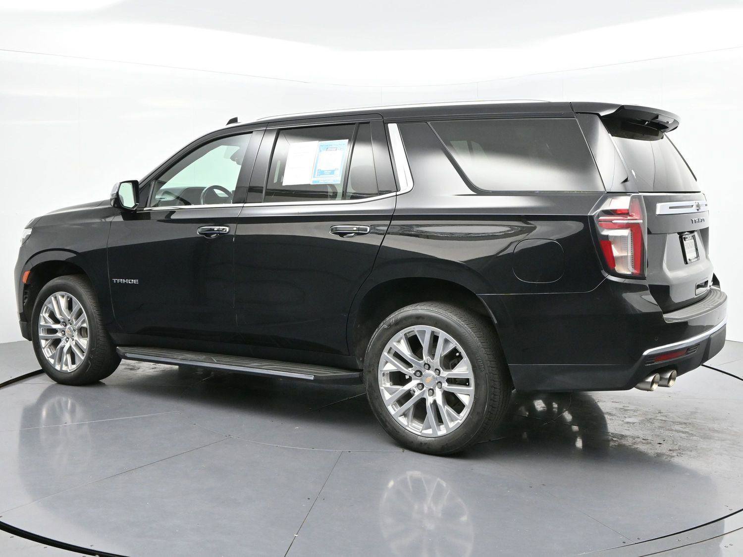 Used 2021 Chevrolet Tahoe Premier w/ Premium Package AWD/4WD image 5