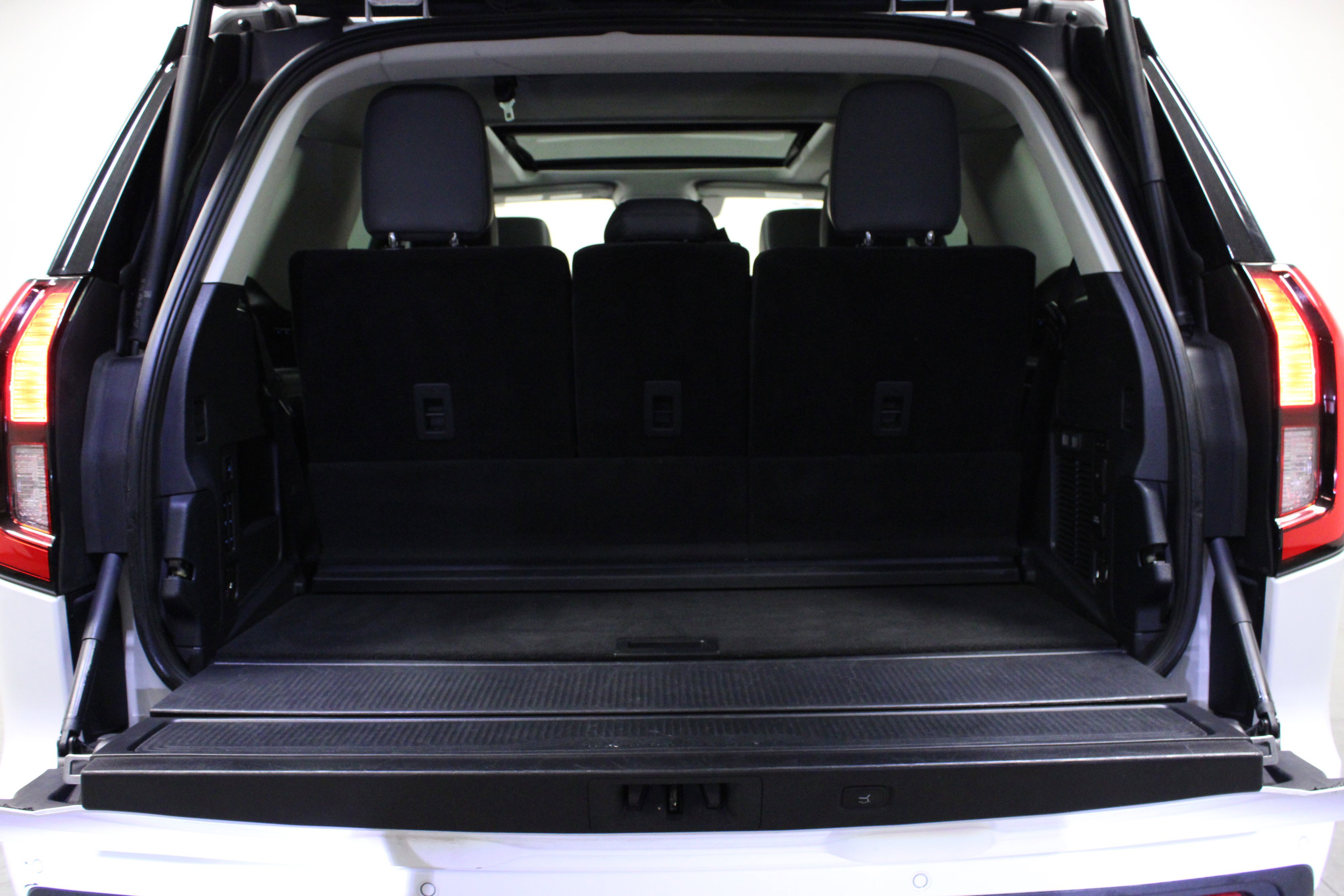 Used 2025 Ford Expedition Active image 15