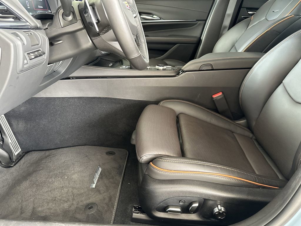 Certified 2025 Cadillac CT4 V image 20