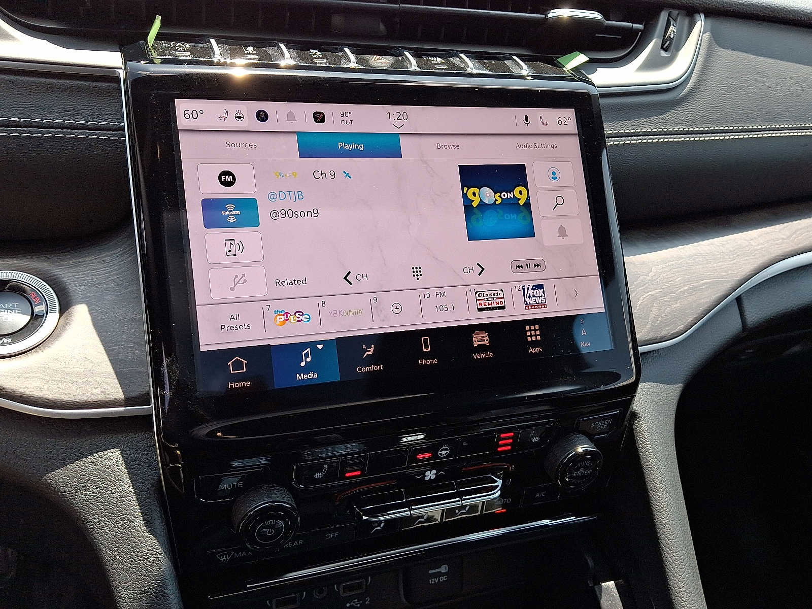 New 2025 Jeep Grand Cherokee Limited w/ Trailer Tow Package image 13