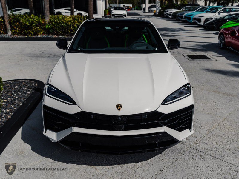 Used 2025 Lamborghini Urus SE AWD/4WD image 4