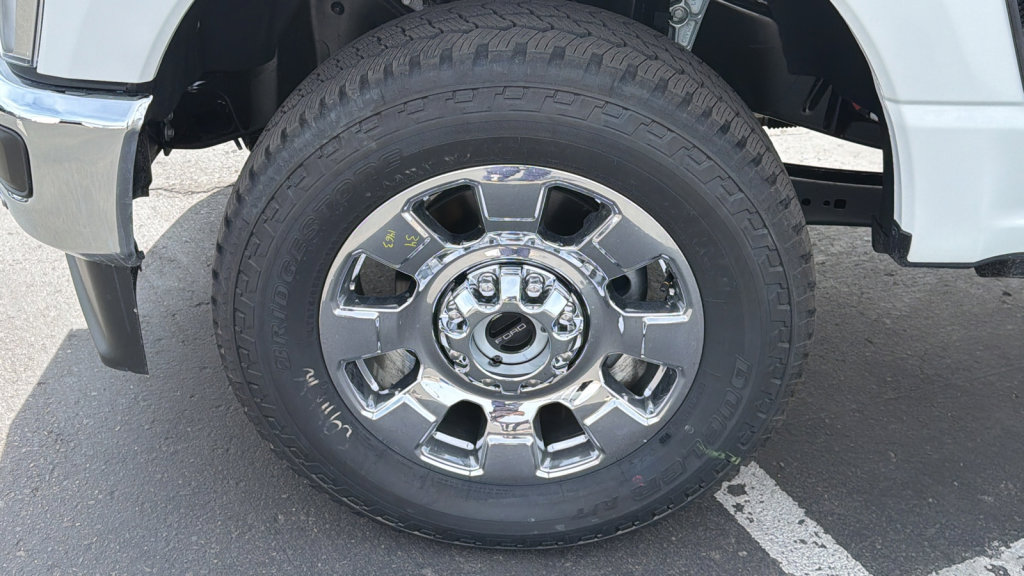 New 2026 Ford F250 4x4 Crew Cab Super Duty image 9