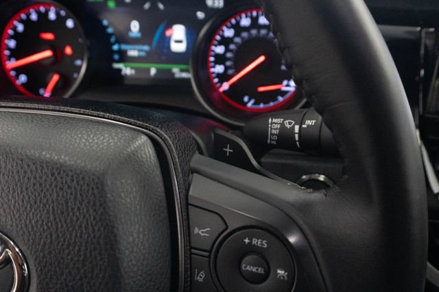 Used 2022 Toyota Camry XSE w/ Navigation Package FWD image 16