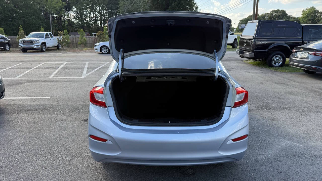 Used 2017 Chevrolet Cruze LS FWD image 6