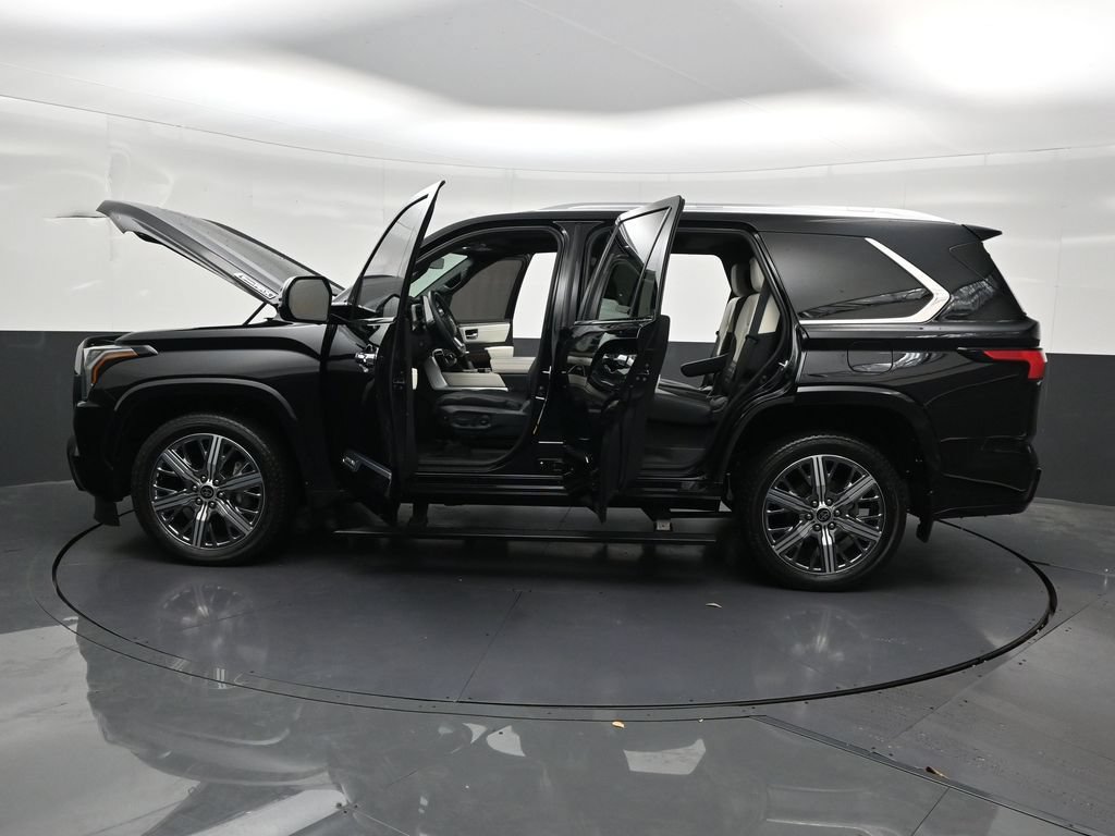 Used 2024 Toyota Sequoia Capstone AWD/4WD image 39