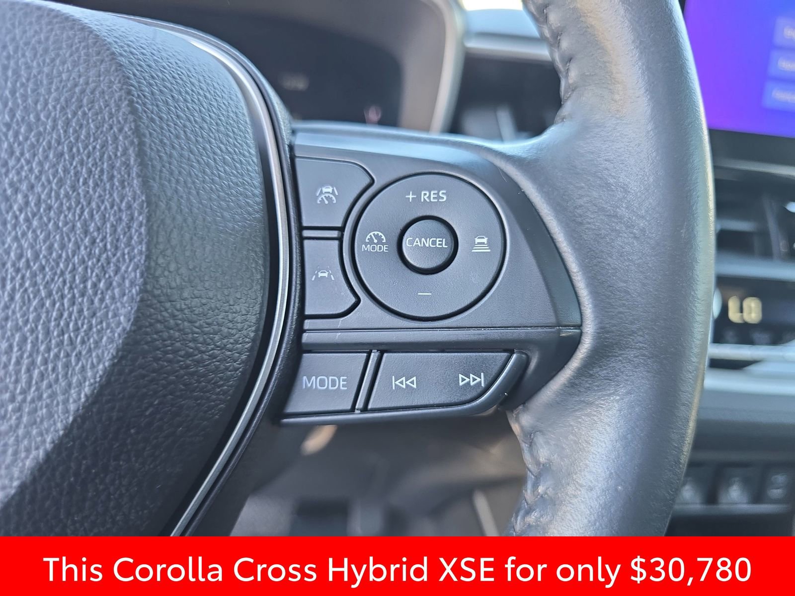 Used 2024 Toyota Corolla Cross XSE w/ Convenience Package image 26
