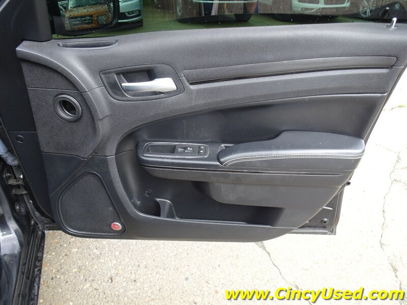 Used 2015 Chrysler 300 S AWD/4WD image 30