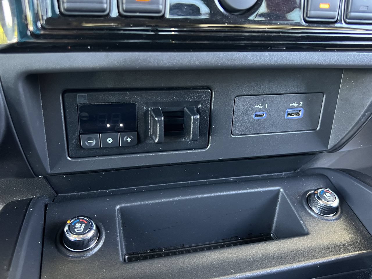 Used 2023 Nissan Titan PRO-4X w/ Pro-4x Convenience Package AWD/4WD image 20
