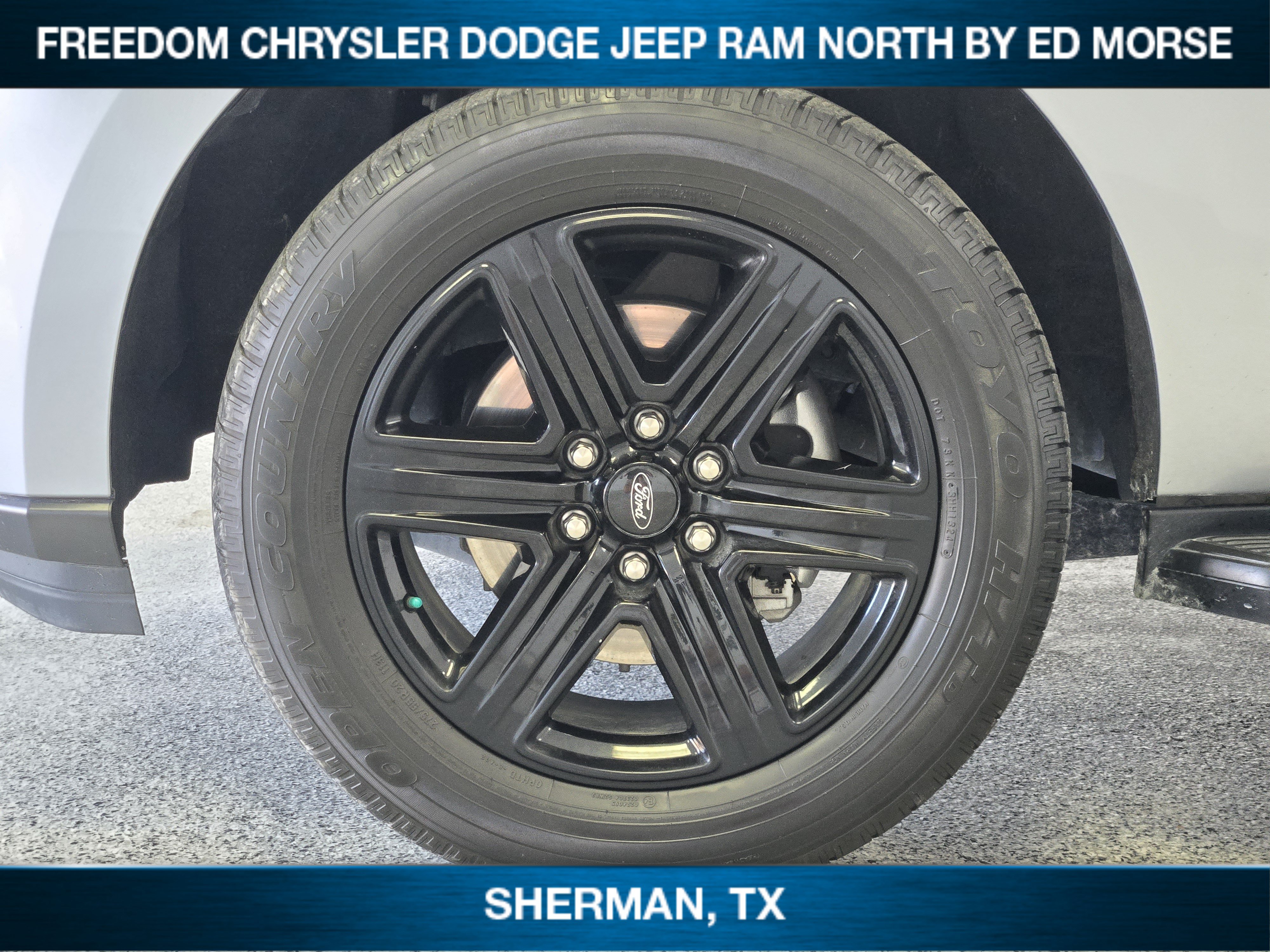 Used 2024 Ford Expedition XLT RWD image 7