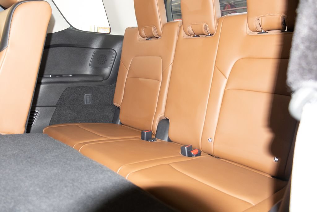 Used 2025 Nissan Pathfinder Platinum w/ Cargo Package FWD image 22