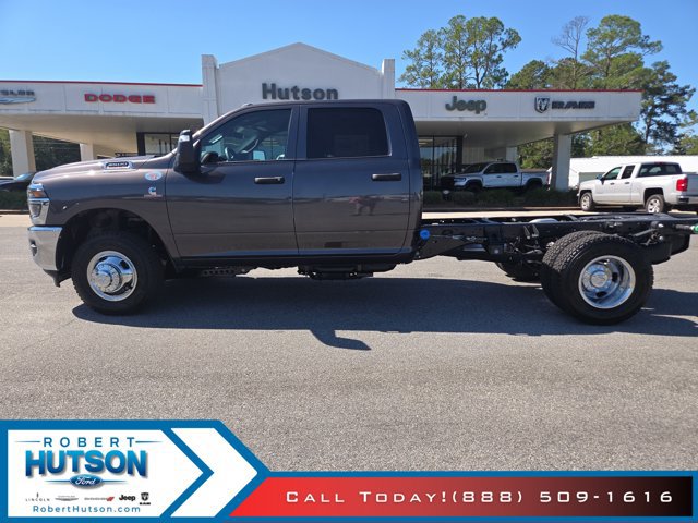 New 2026 RAM 3500 Tradesman w/ Chrome Appearance Group A