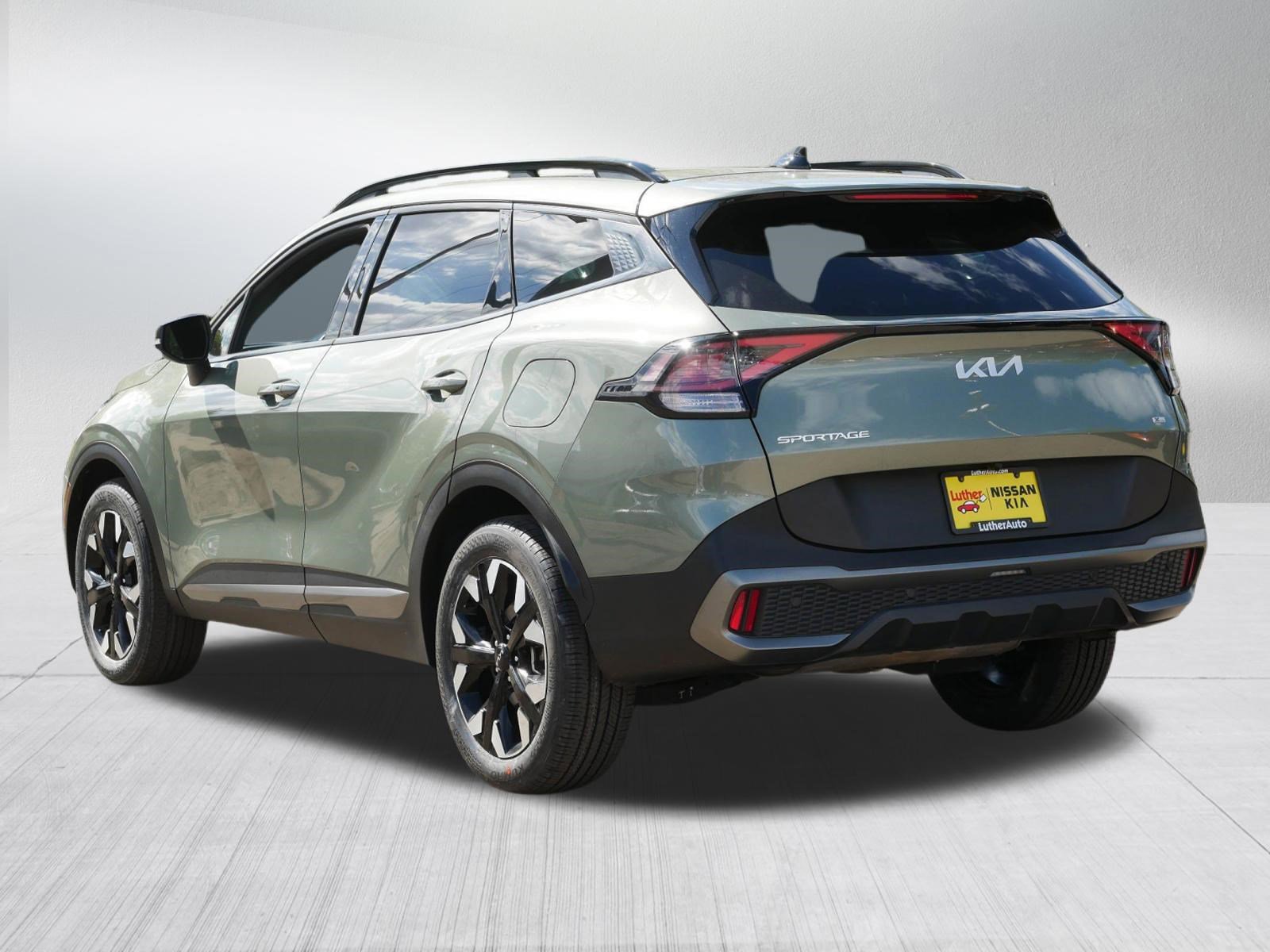 Used 2023 Kia Sportage X-Line w/ X-Line Premium Package AWD/4WD image 5