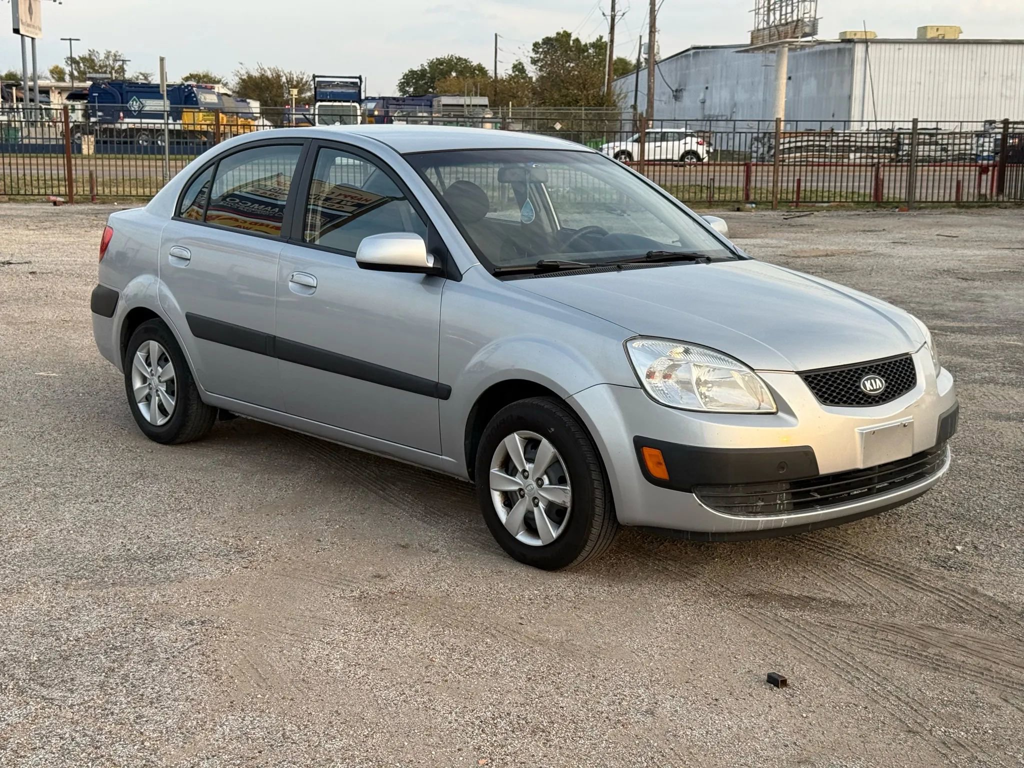 Used 2008 Kia Rio LX image 3