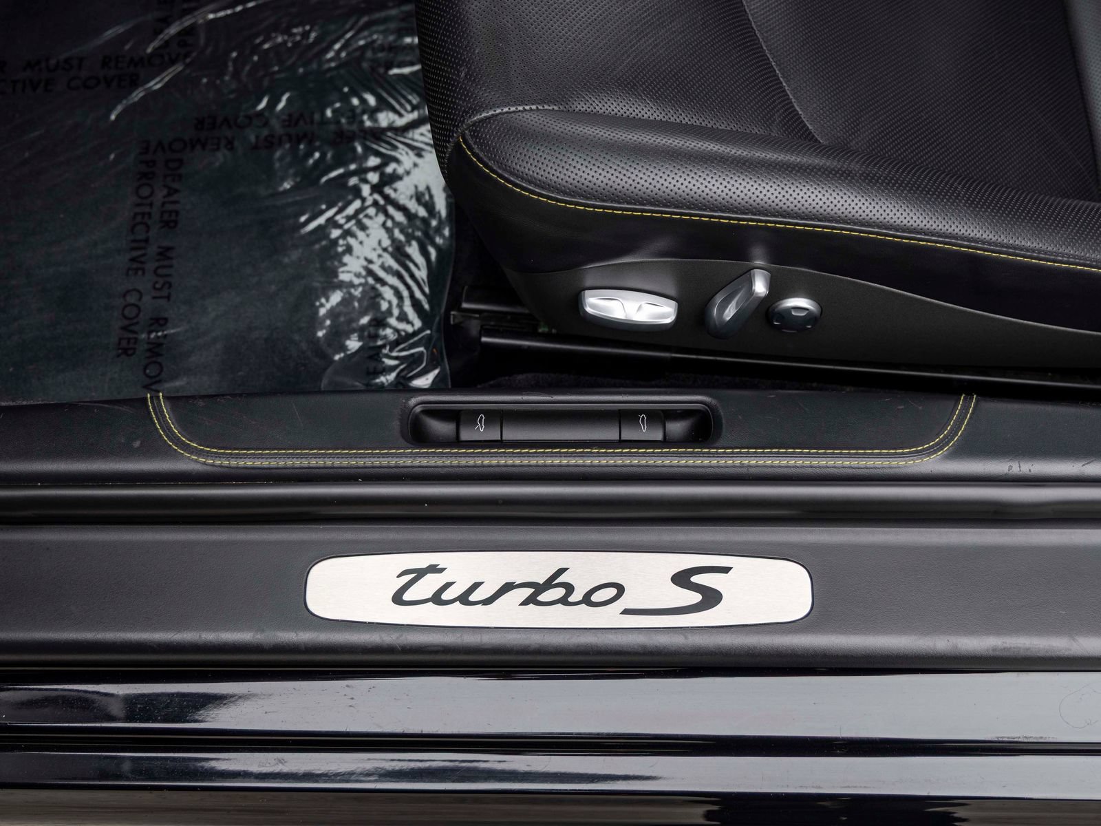 Used 2011 Porsche 911 Turbo S AWD/4WD image 42