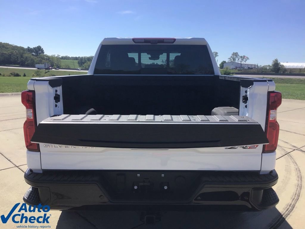 Used 2025 Chevrolet Silverado 1500 ZR2 w/ Technology Package image 5