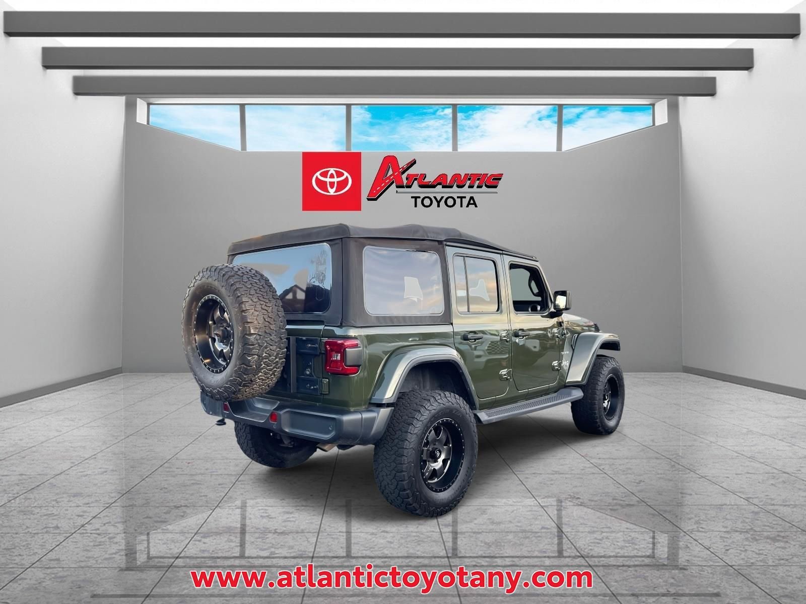 Used 2021 Jeep Wrangler Unlimited Sahara w/ Safety Group image 5