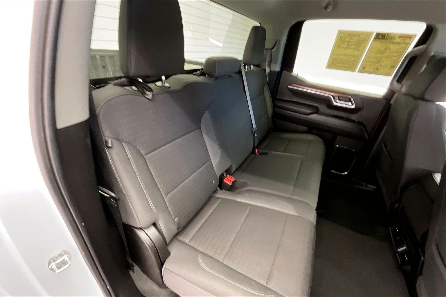 Used 2025 Chevrolet Silverado 1500 LT AWD/4WD image 18