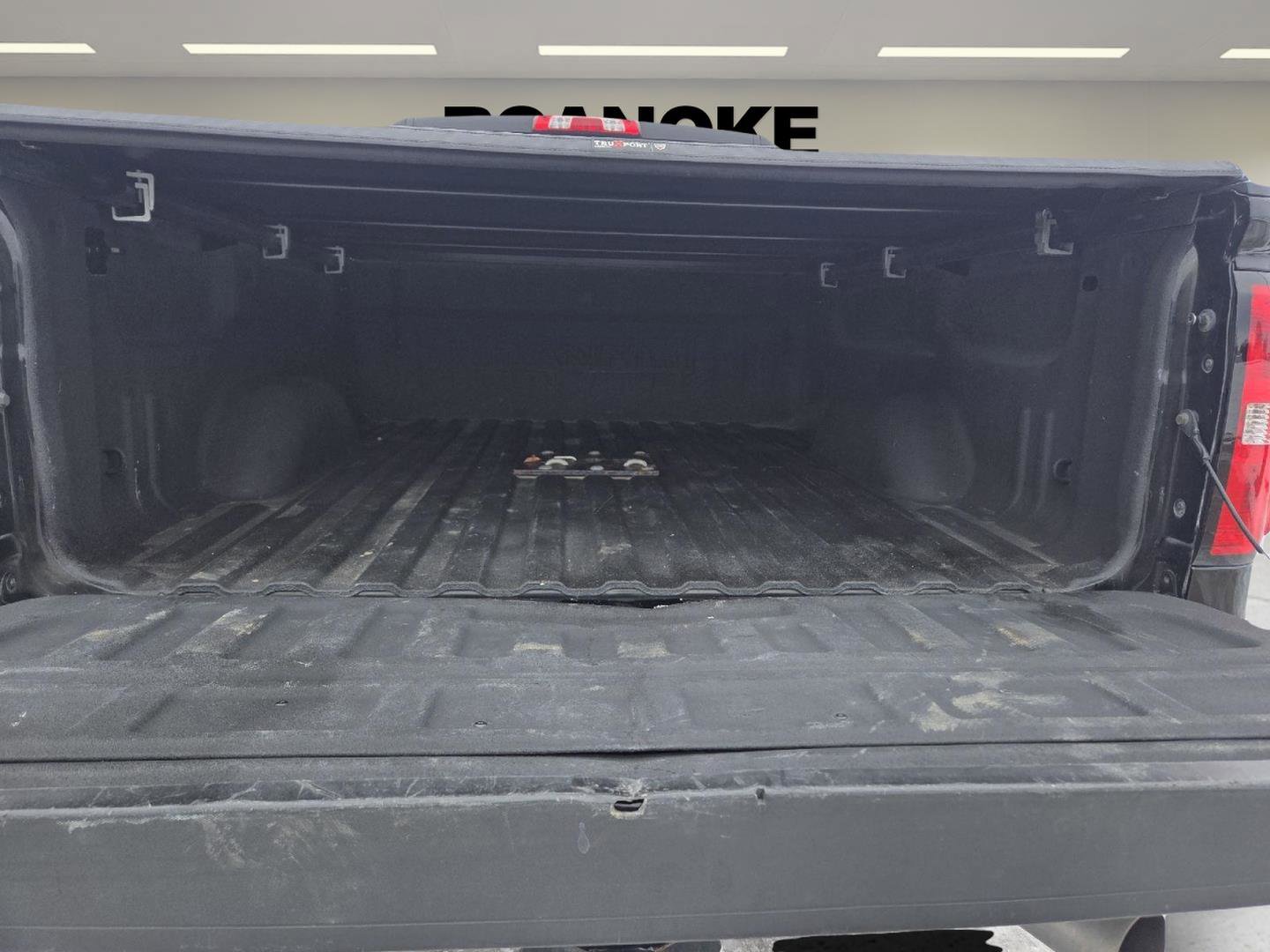 Used 2017 GMC Sierra 2500 Denali w/ Duramax Plus Package image 25