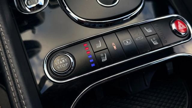 Used 2016 Bentley Flying Spur V8 image 40