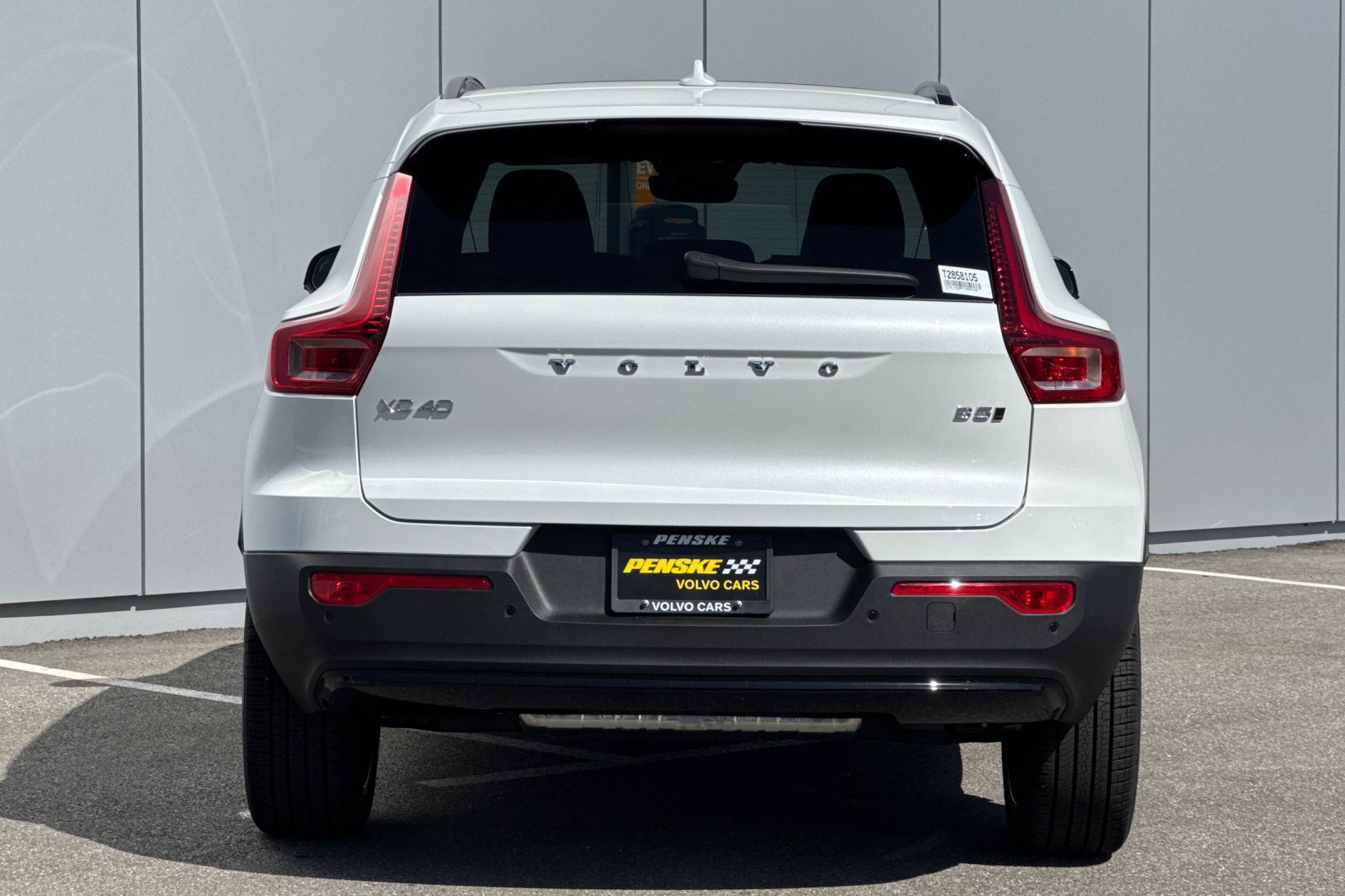 New 2026 Volvo XC40 B5 Ultra w/ Protection Package Premier AWD/4WD image 4