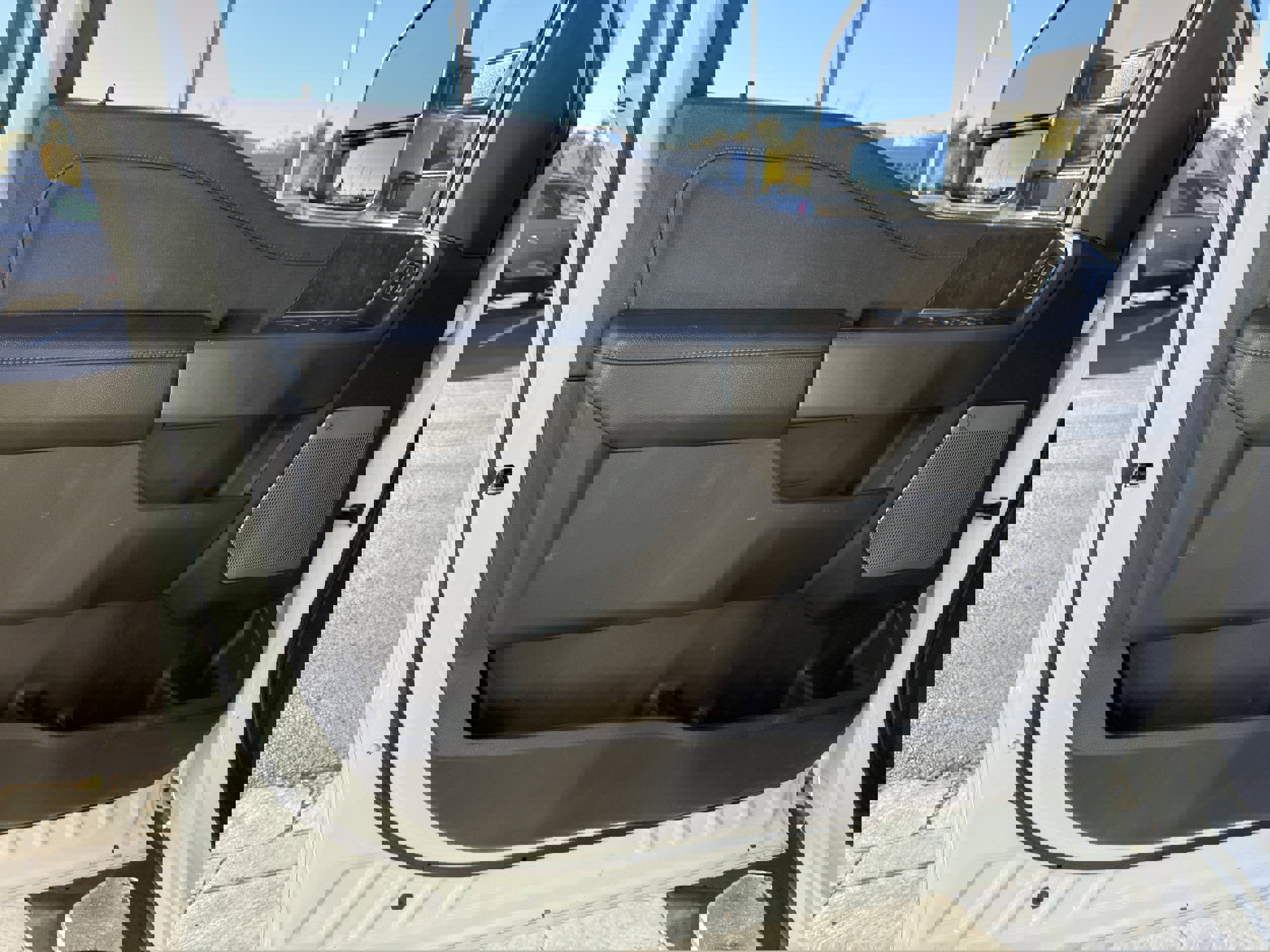 Used 2023 Ford F250 Lariat w/ Lariat Ultimate Package image 16