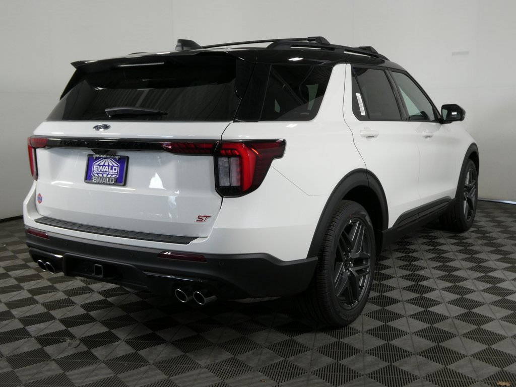New 2025 Ford Explorer ST image 3