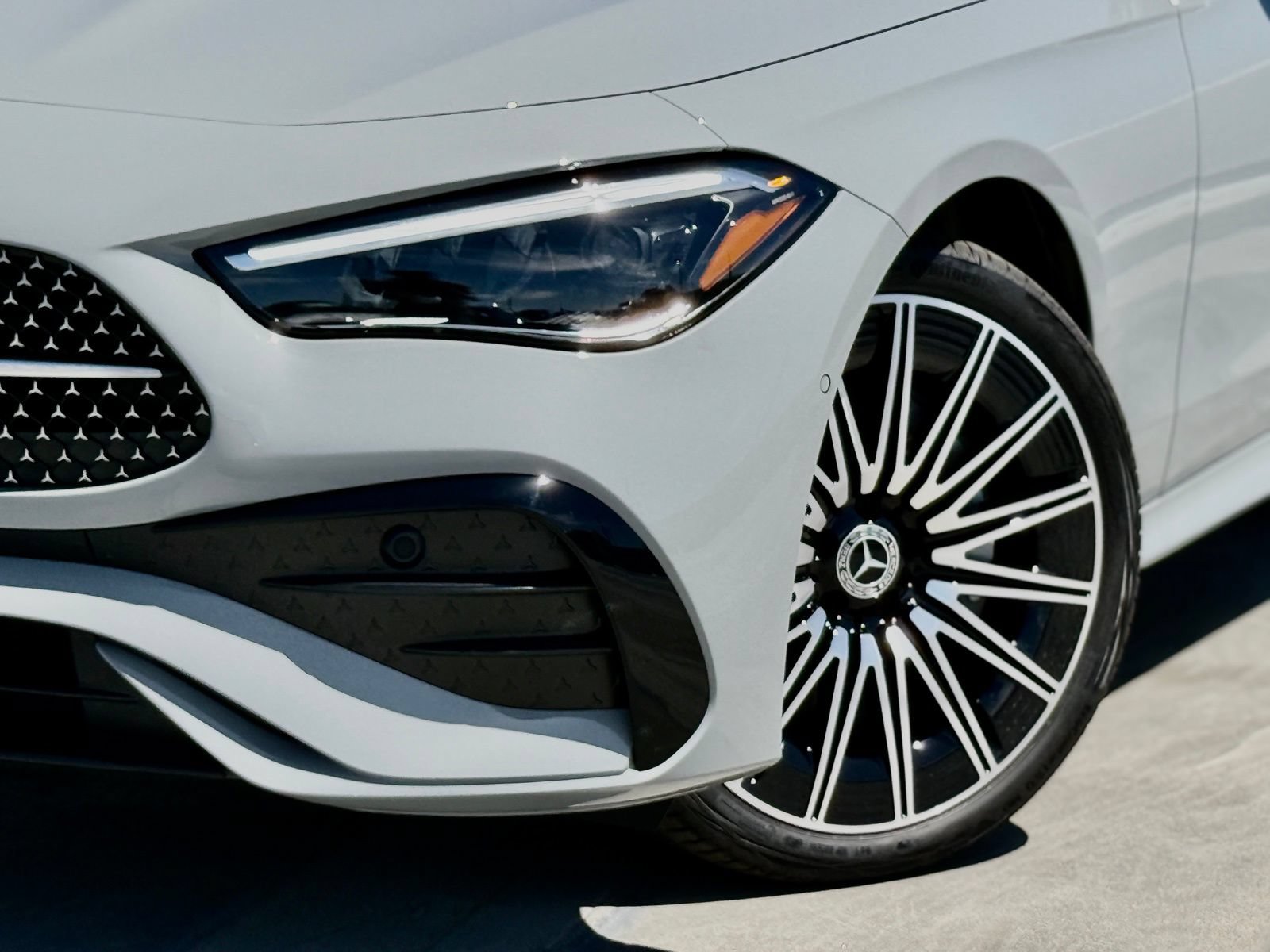 New 2026 Mercedes-Benz CLE 300 4MATIC Coupe image 4