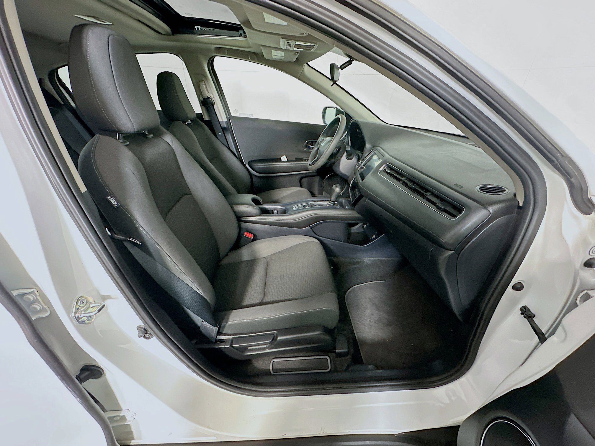 Used 2021 Honda HR-V EX image 28
