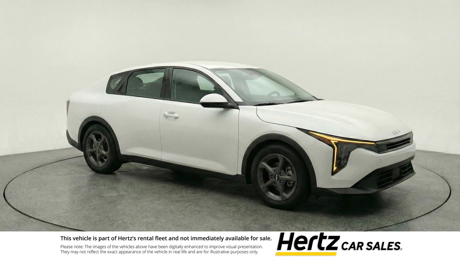 Used 2025 Kia K4 LXS image 1