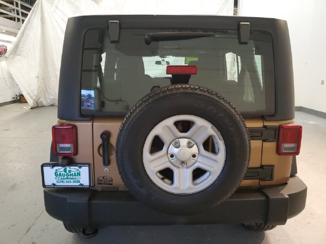 Used 2015 Jeep Wrangler Unlimited Sport w/ Connectivity Group AWD/4WD image 5