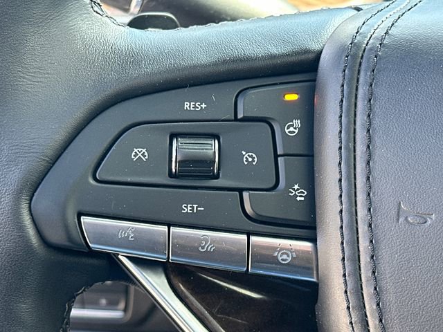 Used 2023 Cadillac Escalade Sport Platinum w/ LPO, ONYX Package image 32