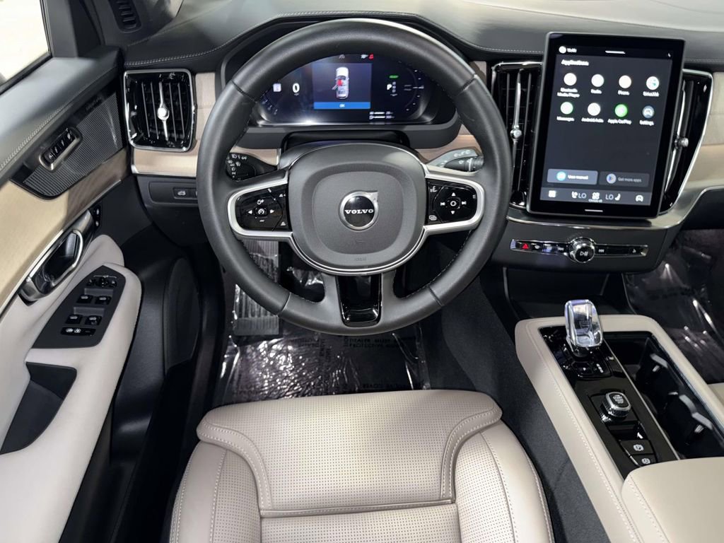 Used 2026 Volvo XC90 T8 Ultra w/ Protection Package AWD/4WD image 4