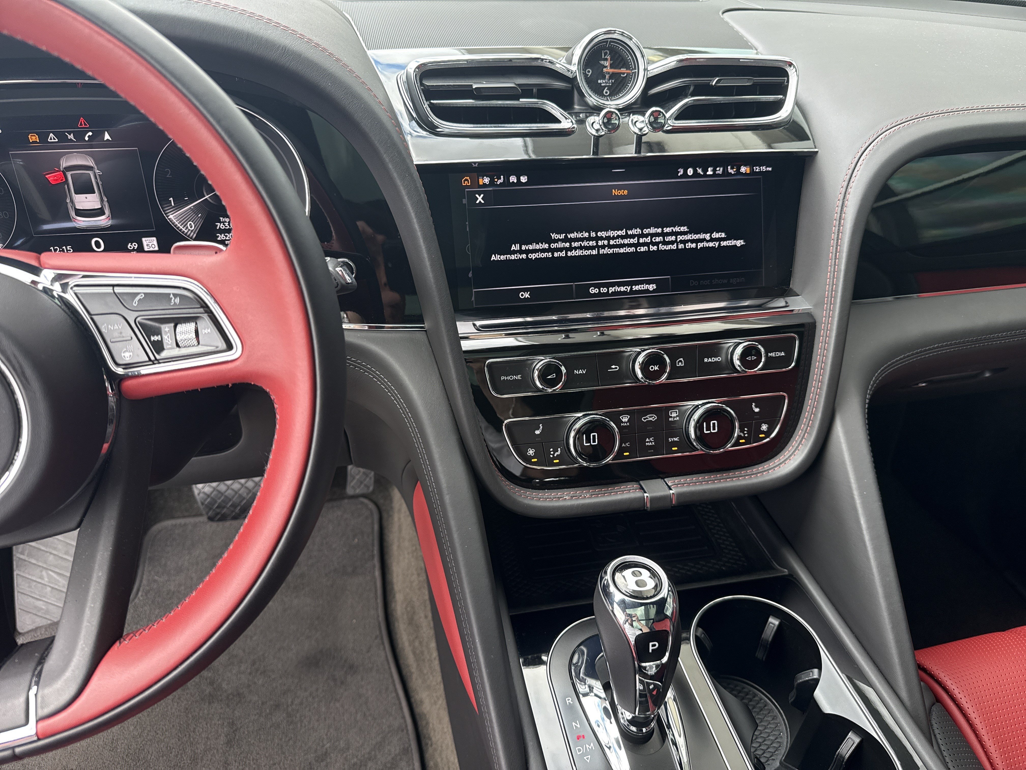 Used 2022 Bentley Bentayga AWD/4WD image 17
