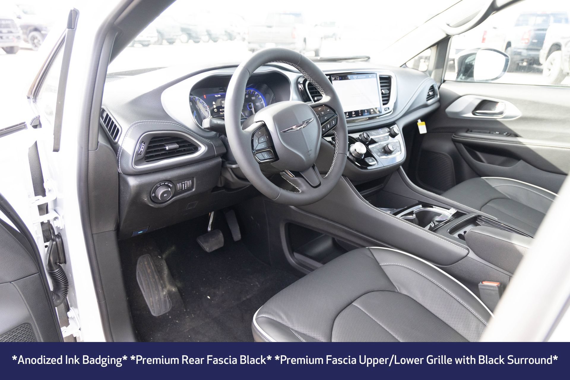 New 2026 Chrysler Pacifica Limited w/ S Appearance Package AWD/4WD image 4