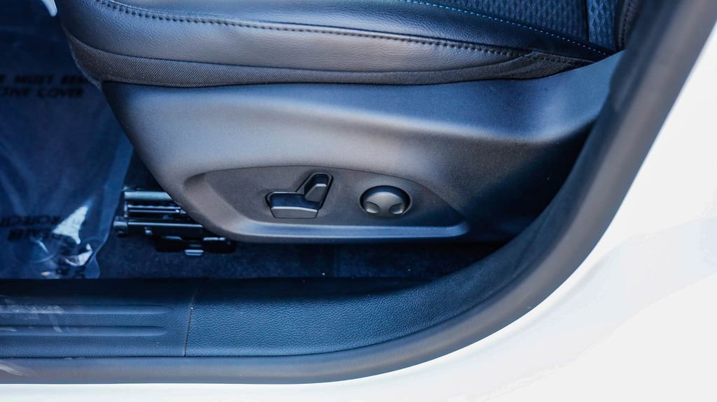 New 2026 Jeep Compass Latitude image 22