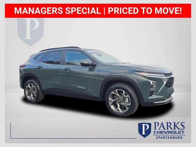 Certified 2025 Chevrolet Trax LT FWD image 1