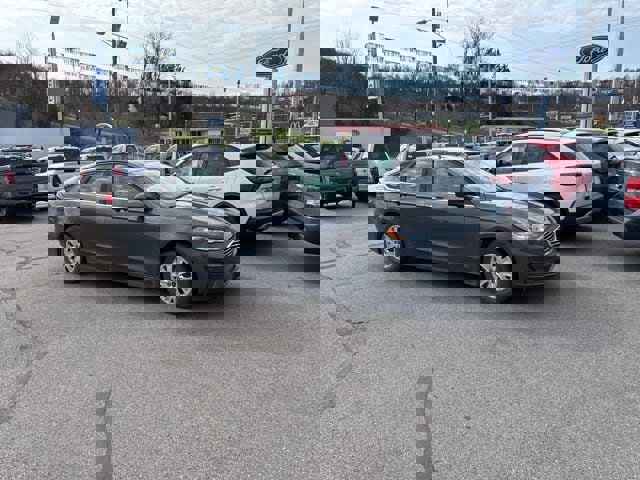 Used 2019 Ford Fusion S image 1