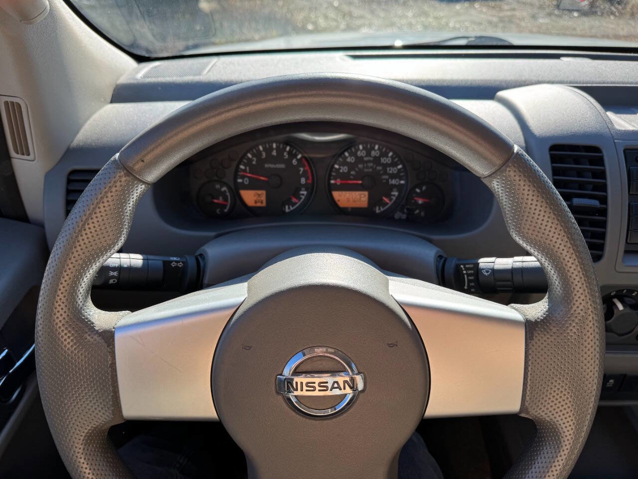 Used 2013 Nissan Frontier S image 21