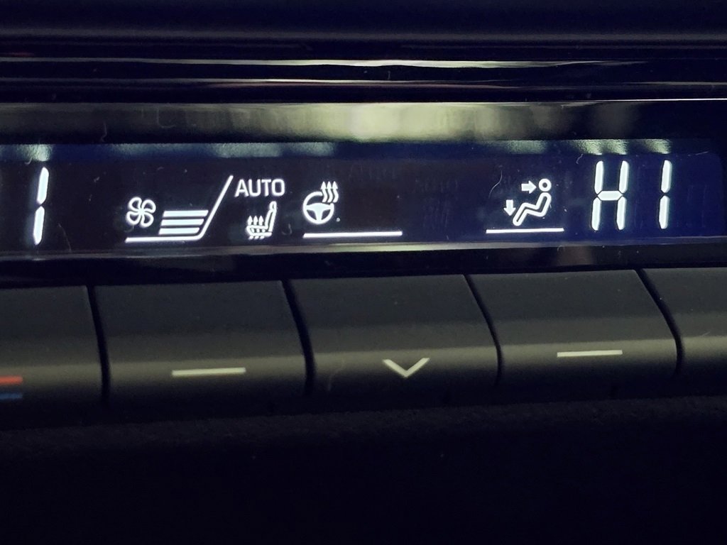 New 2026 Toyota Crown Platinum image 9