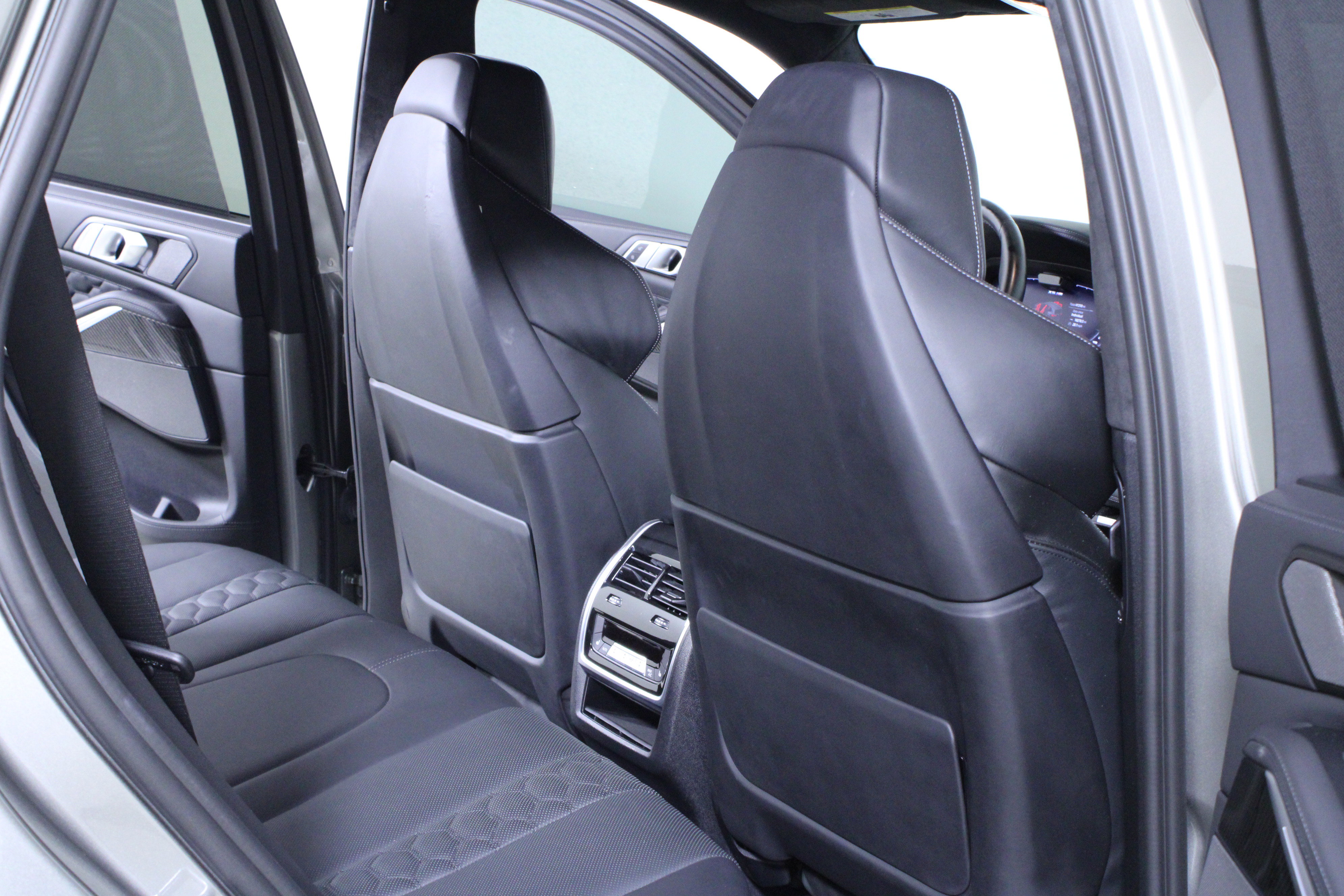 Used 2022 BMW X5 M w/ Executive Package image 13